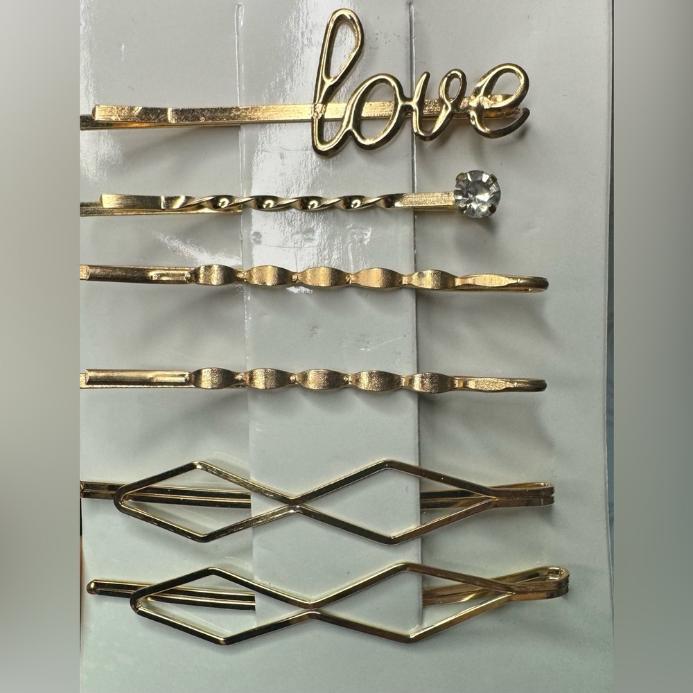 Fashion Gold Hairpin Set of 6 hairpins with Love Design NWT